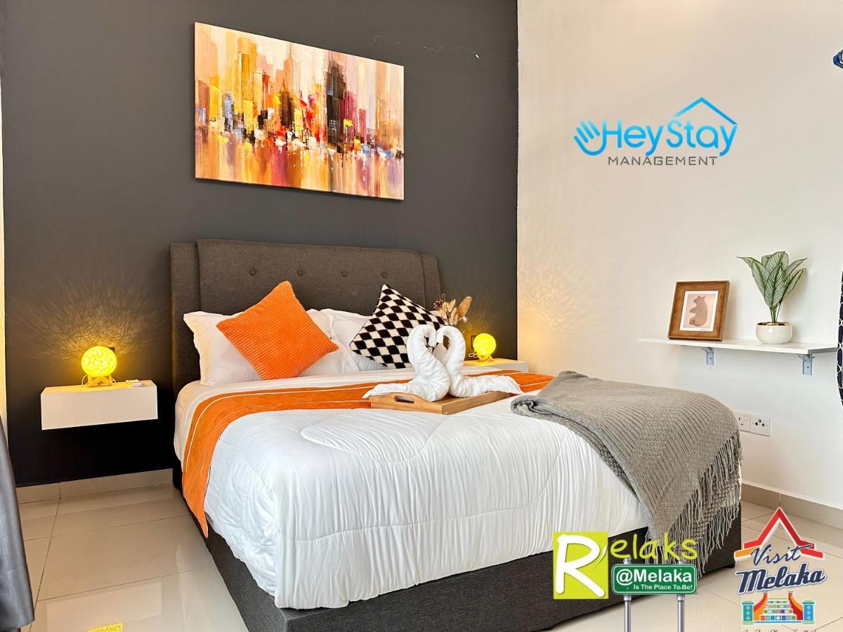 Novo 8 Residence Bachang By Heystay Management Kampong Tambak Exterior foto
