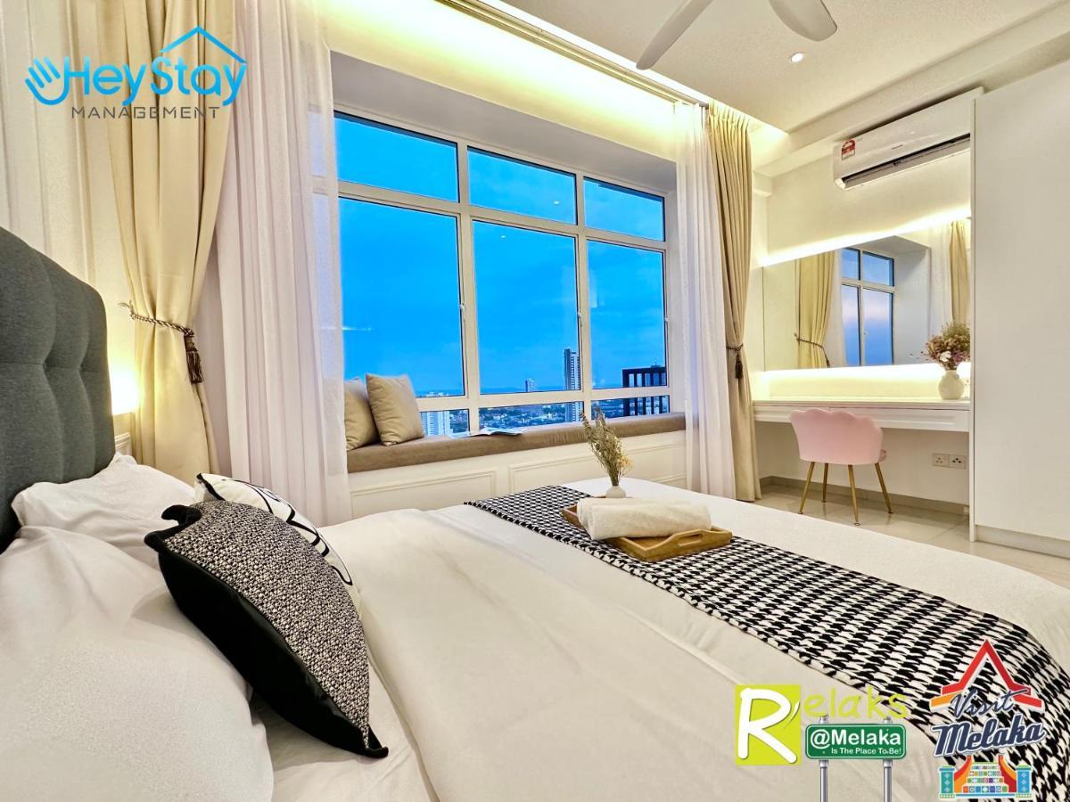 Novo 8 Residence Bachang By Heystay Management Kampong Tambak Exterior foto
