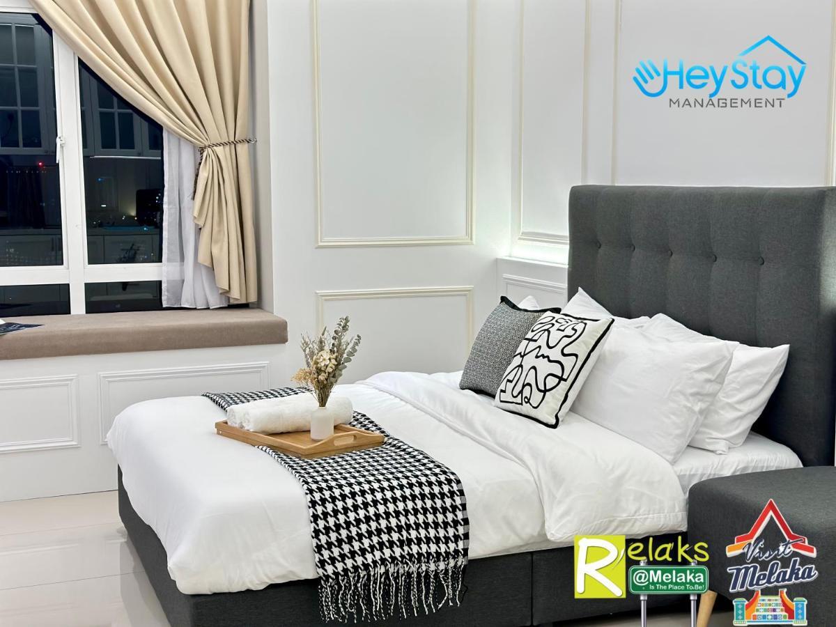 Novo 8 Residence Bachang By Heystay Management Kampong Tambak Exterior foto